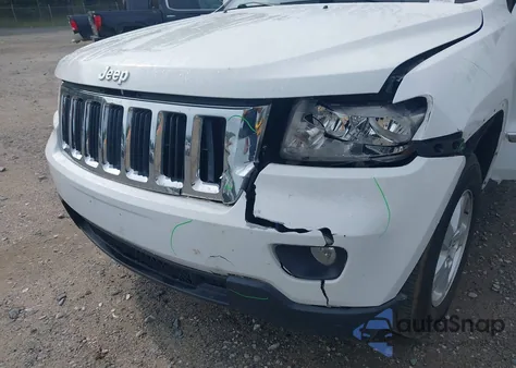 2013 Jeep Grand Cherokee Laredo z USA, uszkodzony, nr VIN 1C4RJEAG6DC647164